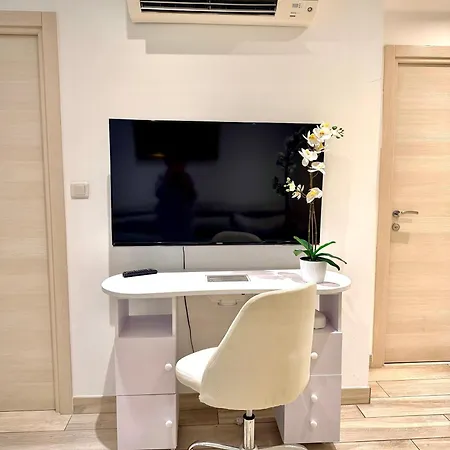 Luxury Terrace Walk To Palais
